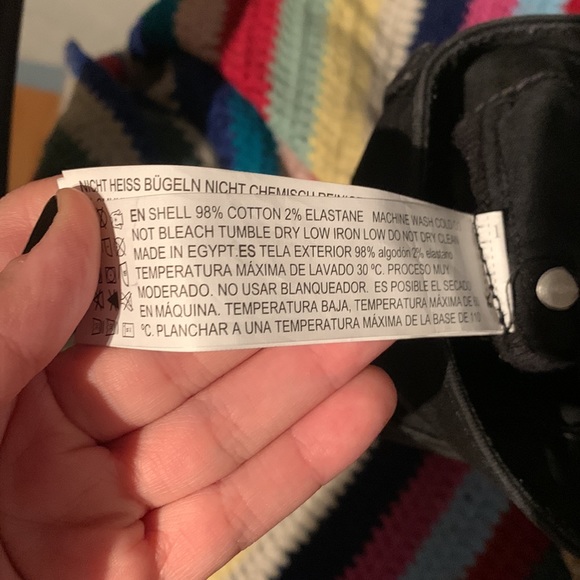 [28]👖F21 distressed jeans - Picture 9 of 9